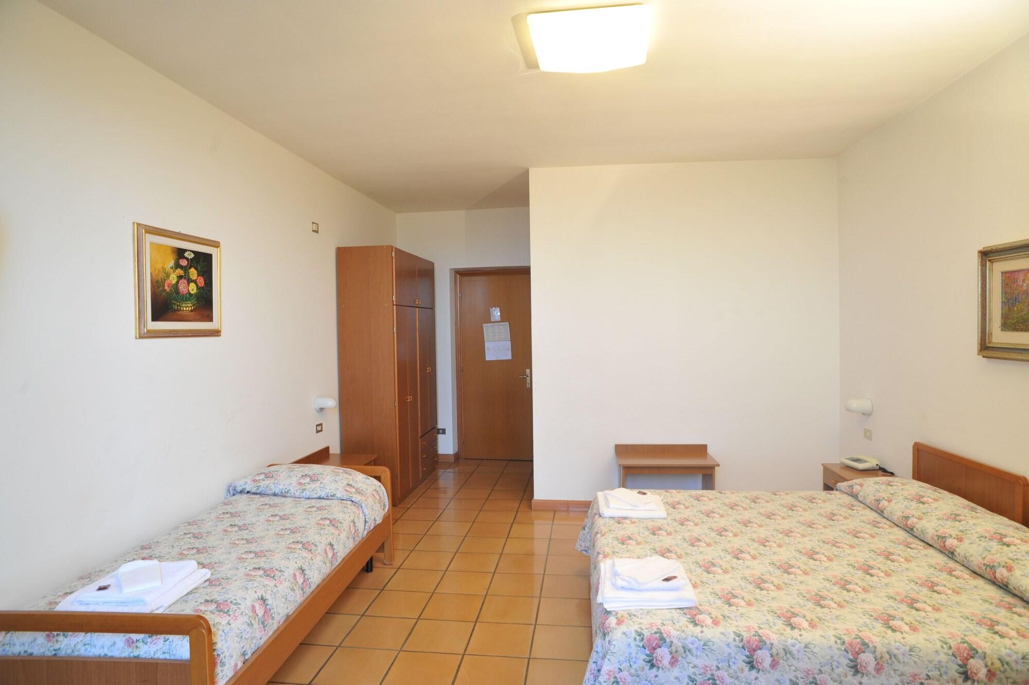 Albergo Ancajani Assisi Exterior foto