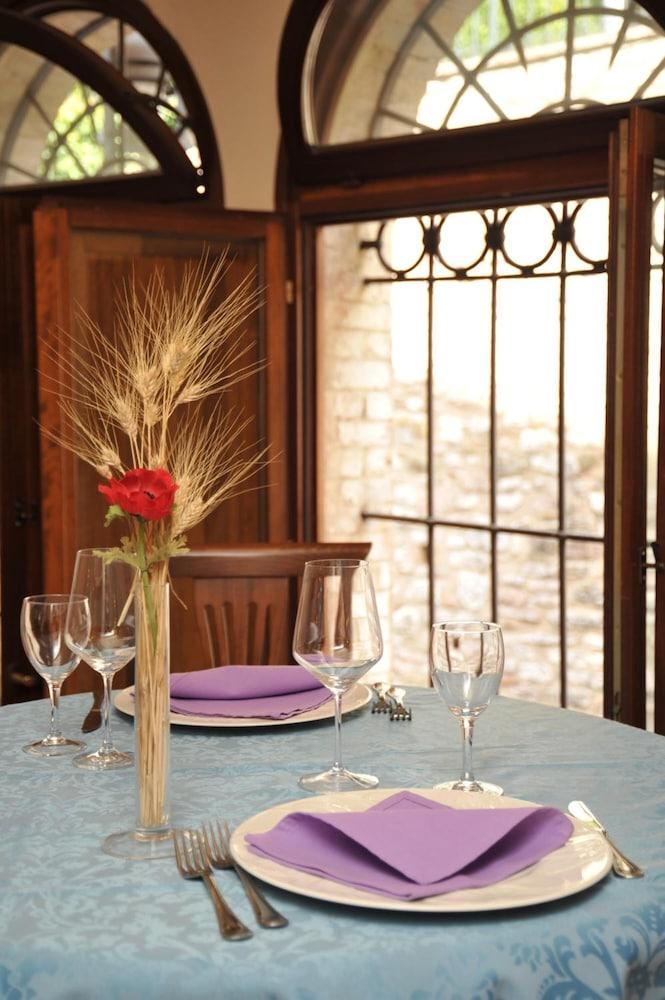 Albergo Ancajani Assisi Exterior foto