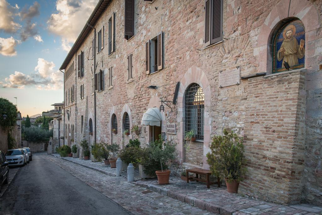 Albergo Ancajani Assisi Exterior foto
