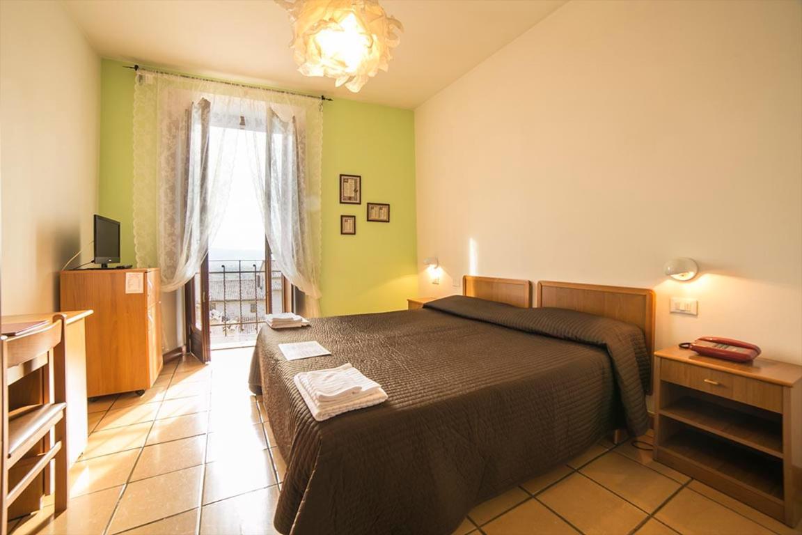 Albergo Ancajani Assisi Exterior foto